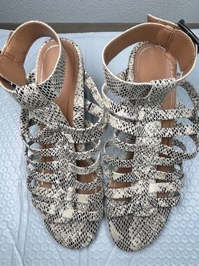 Vionic Sami Caged Gladiator Sandals Block Heel Ankle Strap Snake Print Size 8
